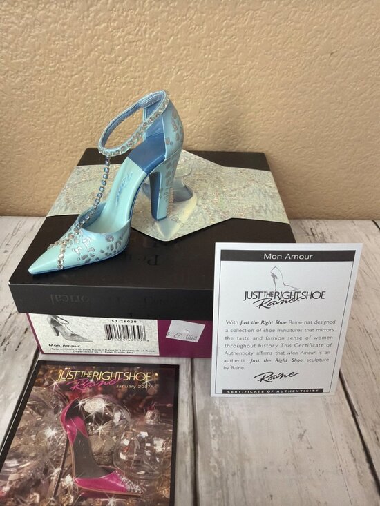 Just The Right Shoe Other - 2006 Dept 56 Just The Right Shoe Raine "Mon Amour" Mini Shoe Figurine #26020 NEW